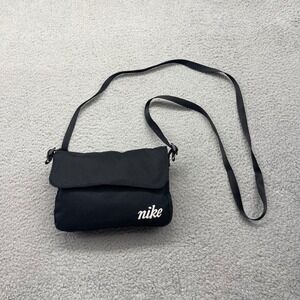 Nike DQ5701-010 Heritage Crossbody Bag Black Script Logo Small Messenger Handbag